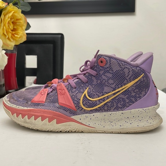 rose kyrie 5